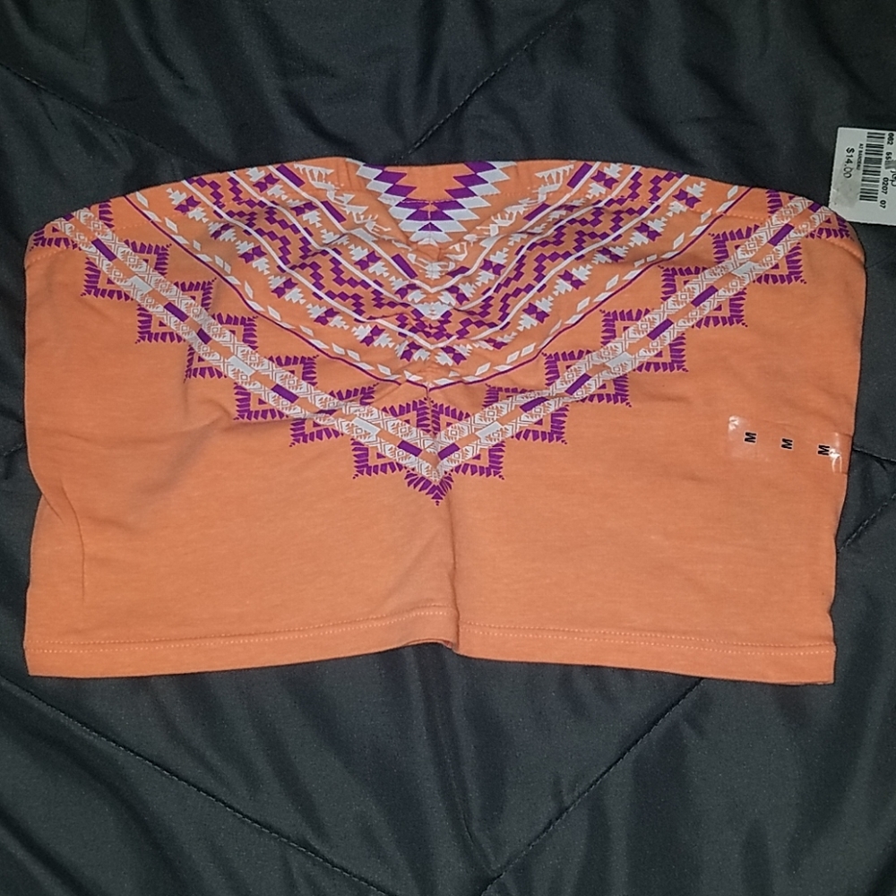 Tube top with tags